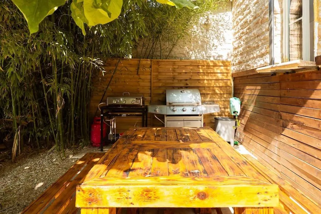 Havre De Paix Avignon Avec Jacuzzi & Sauna 0*,  France