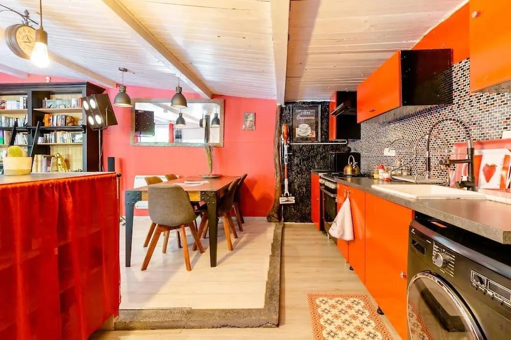 Havre De Paix Avignon Avec Jacuzzi & Sauna 0*,  France